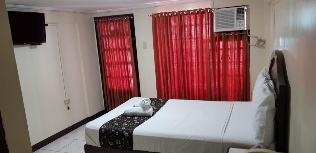 Grand Traveler Suite Inc Makati City Exteriér fotografie